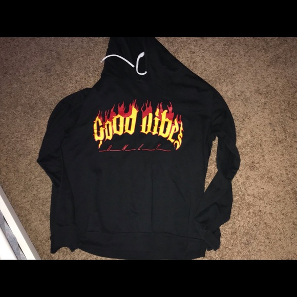 sweater - Picture 1 of 1